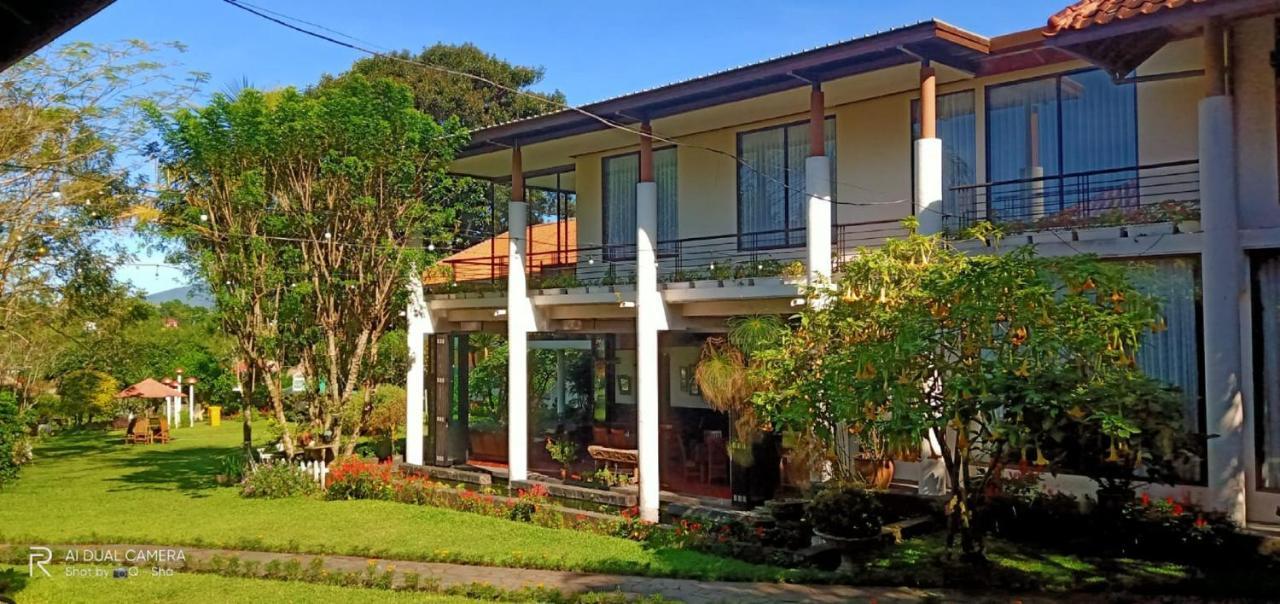 La Oma Hotel Lembang Ngoại thất bức ảnh
