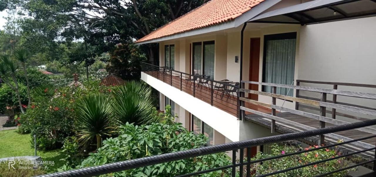 La Oma Hotel Lembang Ngoại thất bức ảnh