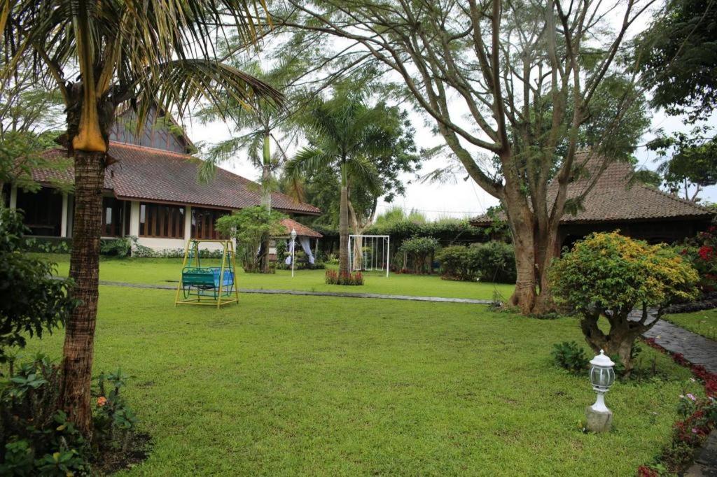 La Oma Hotel Lembang Ngoại thất bức ảnh