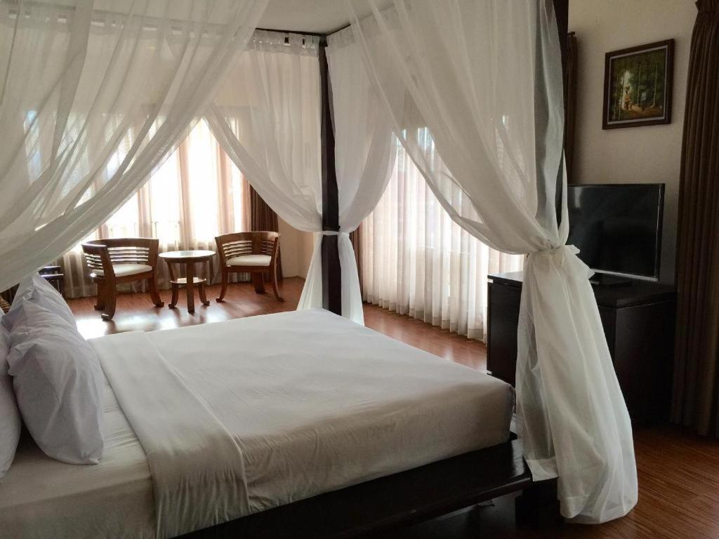 La Oma Hotel Lembang Ngoại thất bức ảnh
