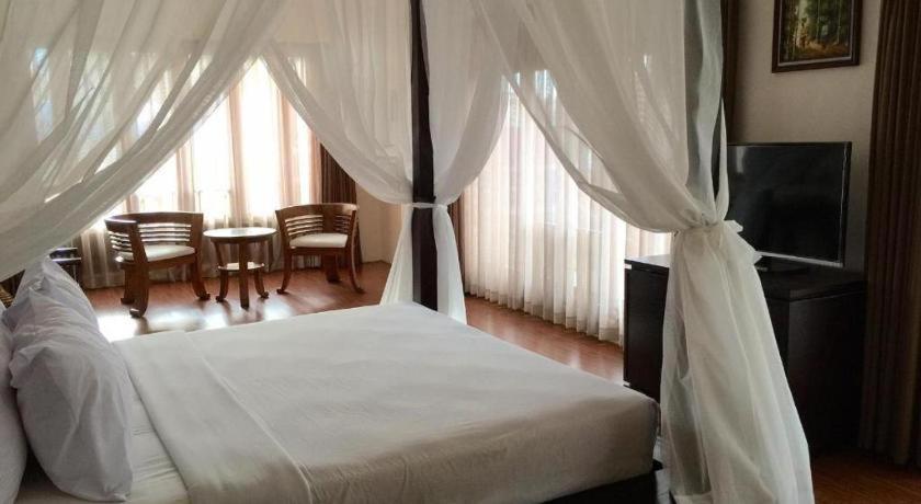 La Oma Hotel Lembang Ngoại thất bức ảnh