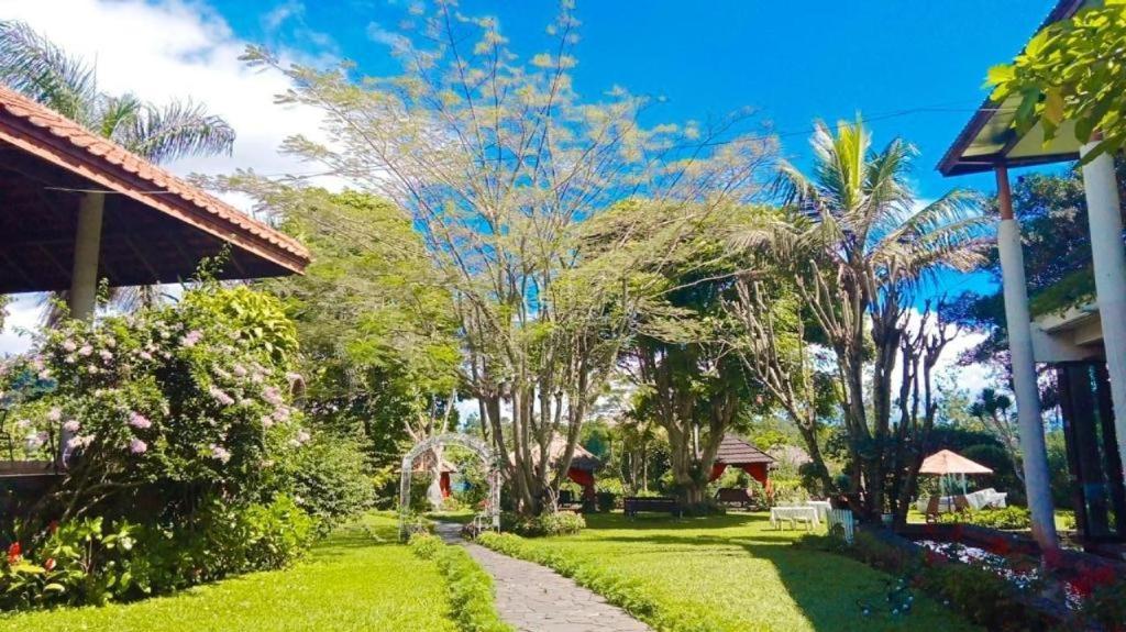 La Oma Hotel Lembang Ngoại thất bức ảnh