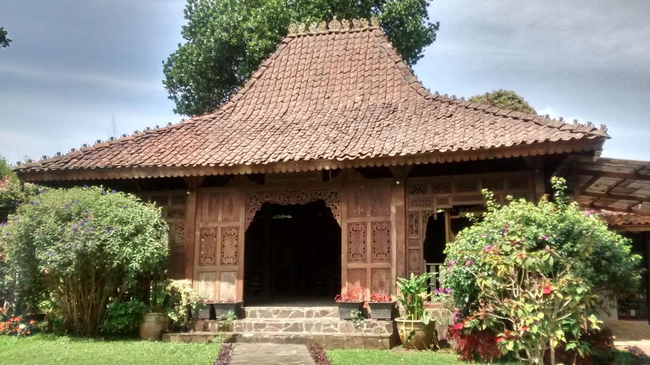 La Oma Hotel Lembang Ngoại thất bức ảnh